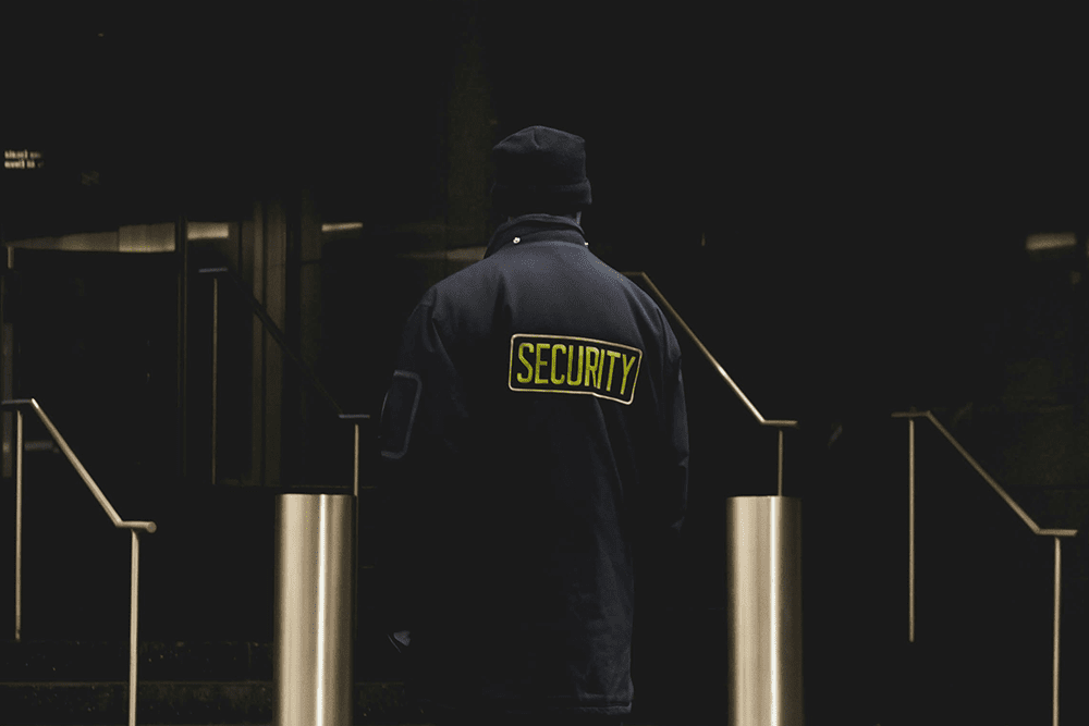 Canadian Security Guards Need Help